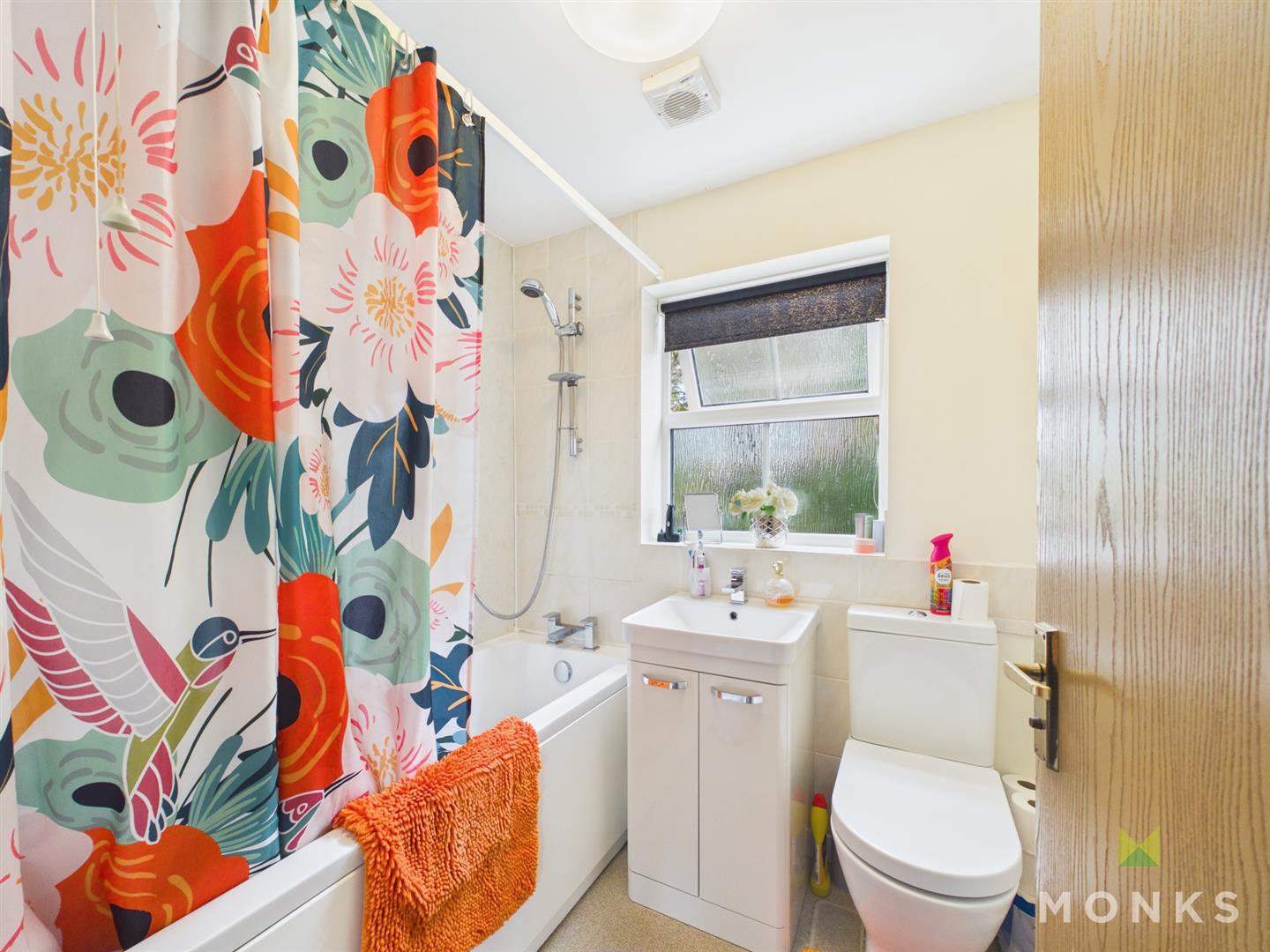 8 Rowley Court, Shrewsbury, SY2 6ET For Sale